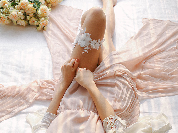 Where to find beautiful wedding garters on onefabday-com.go-vip.net