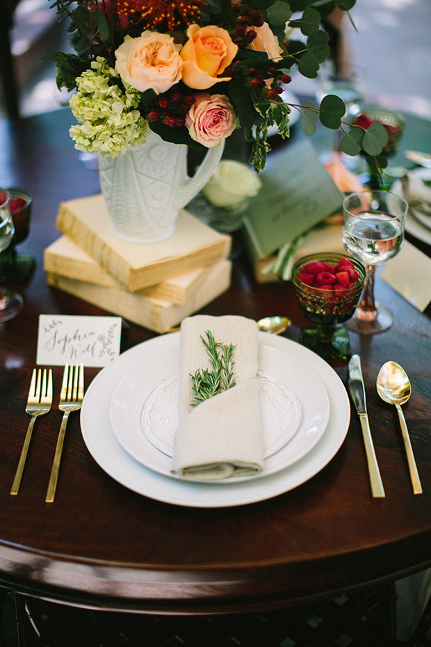 garden party table setting