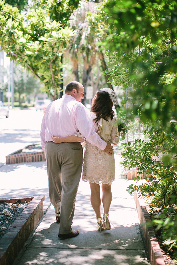 groom with pink shirt