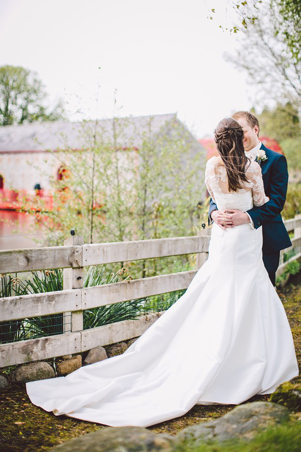 Beautiful-Bridal-Gown-and-train-Gillian-Higgins-Photography-Riverdale-Barn http://onefabday-com-preprod.go-vip.net