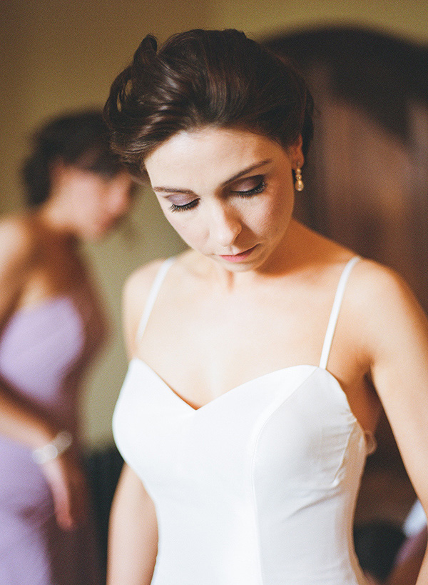 beautiful bride in simple bodice