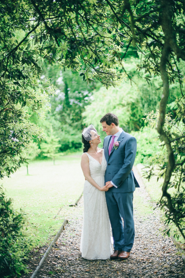 bride with birdcage veil