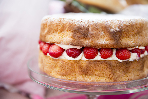 victoria sponge cake