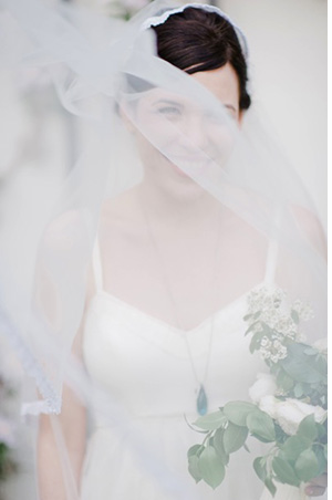 bride with a long veil