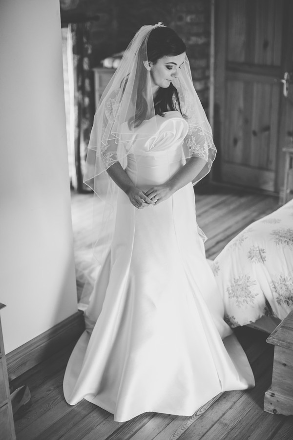 Wedding-Gown-and-Veil-Gillian-Higgins-Photography-Riverdale-Barn http://onefabday-com-preprod.go-vip.net