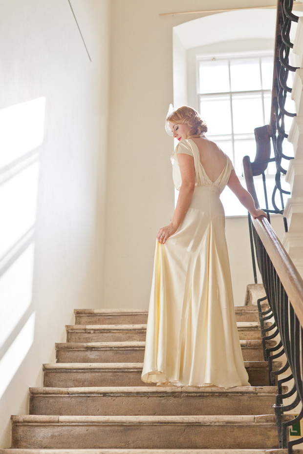 beautiful bride with 1920s dress