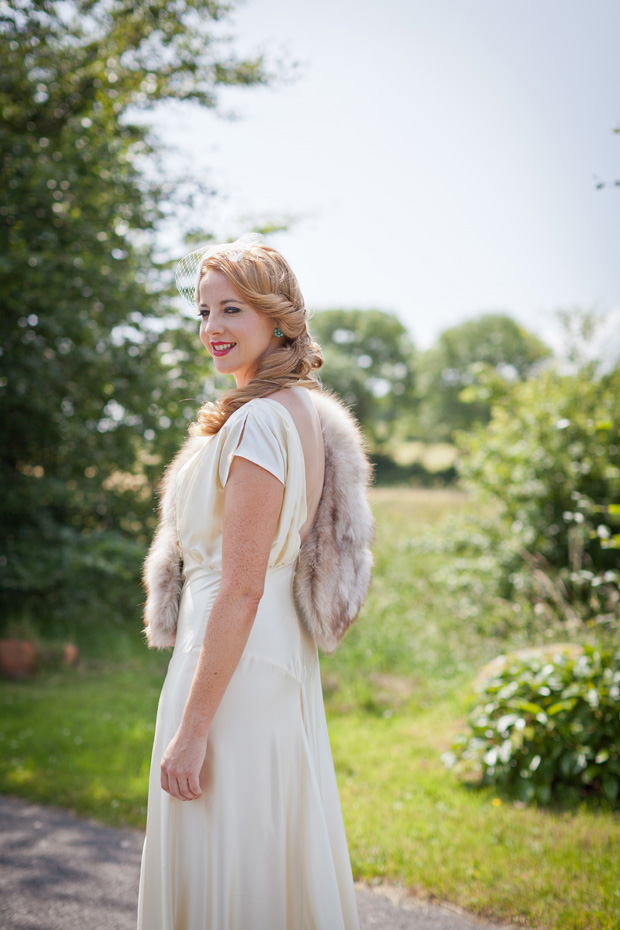 1920s bride with fur stole