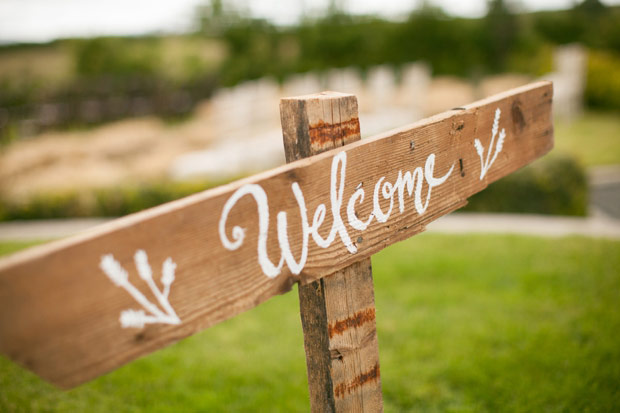 welcome wedding sign