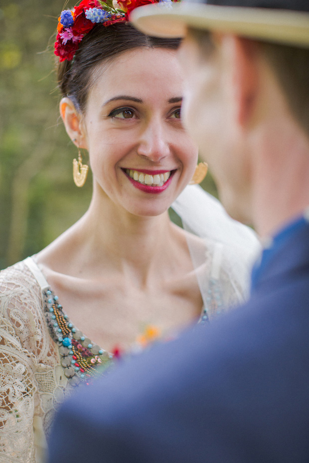 beautiful bride with frida kahlo inspired look