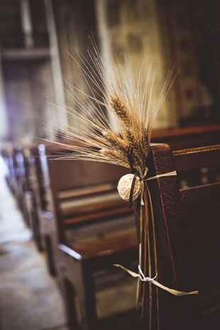 wheat and wool ceremony decor