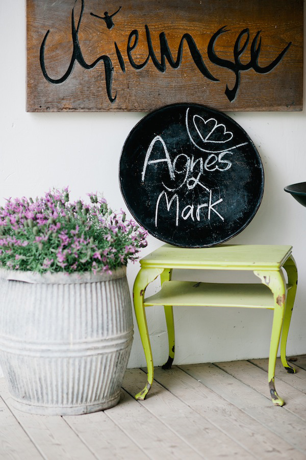 DIY chalkboard wedding sign