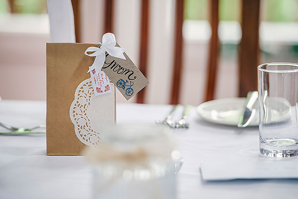 craft paper weddign table stationery