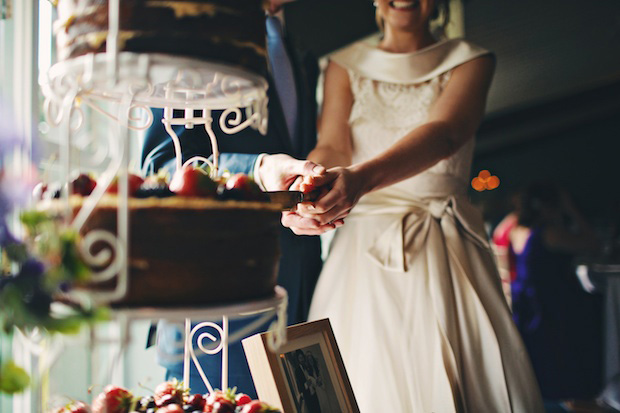 cutting the wedding cake