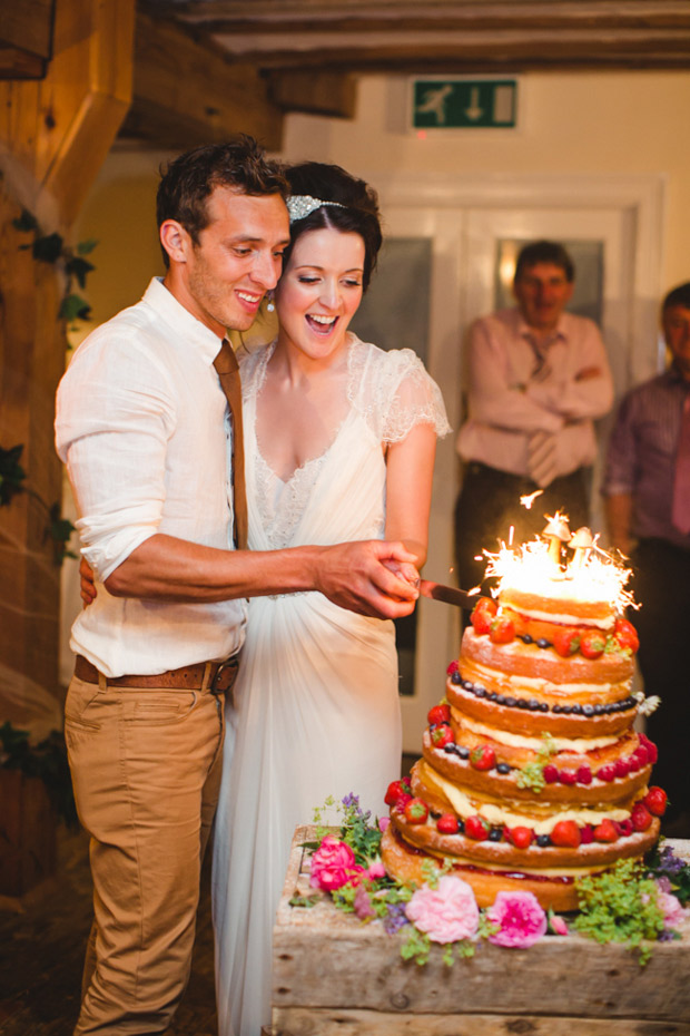 cutting the wedding cake