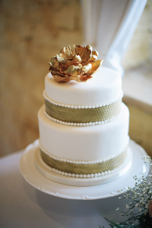 gold wedding cake