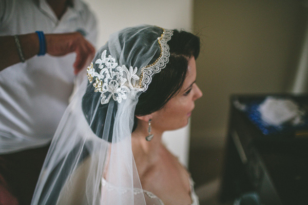 lace trimmed wedding veil