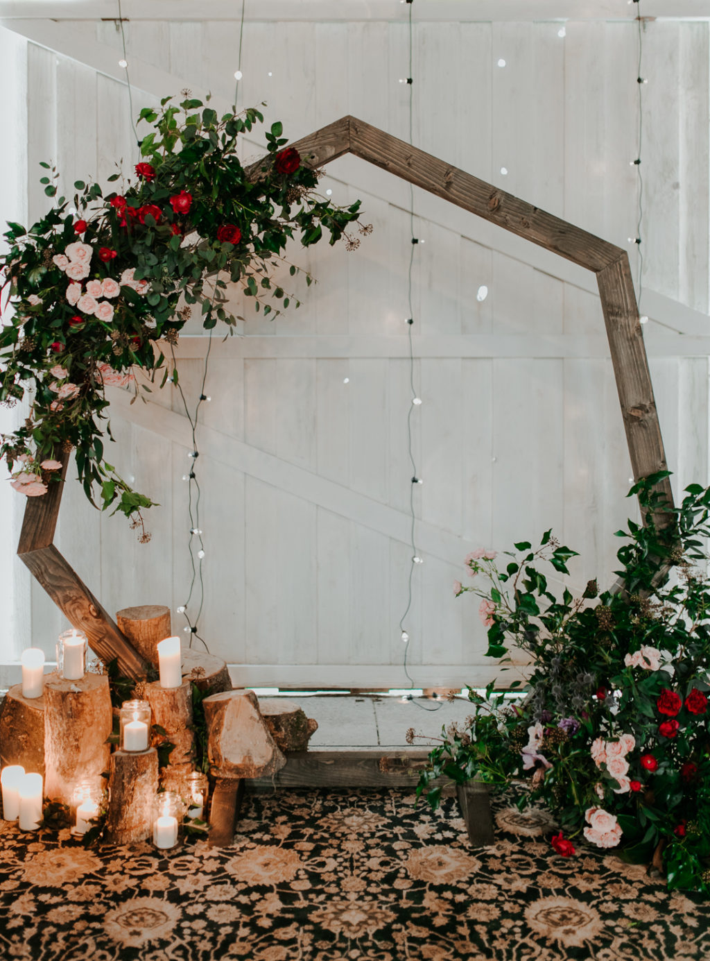 Wedding Ceremony Backdrops - Rustic Floral