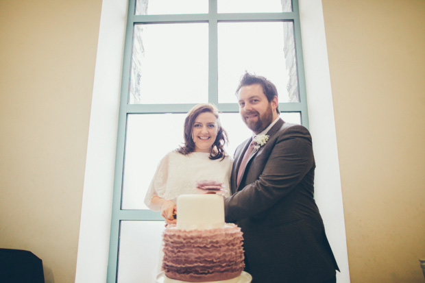 cutting the wedding cake