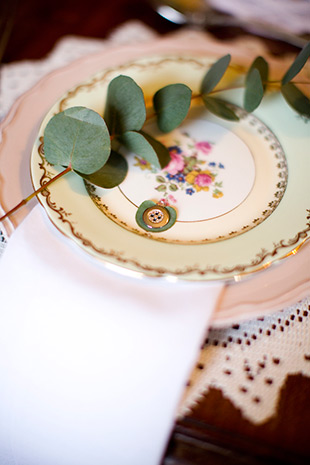 vintage floral pattern table setting | onefabday.com