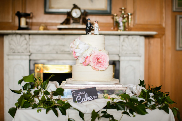 white cake with florals | onefabday.com