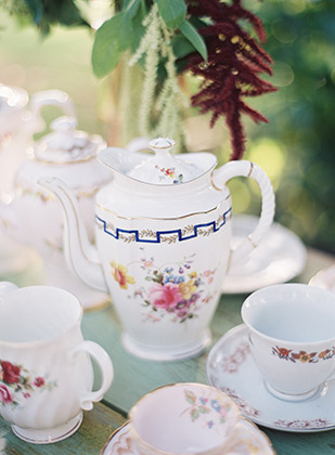 Vintage china tea pot afternoon tea | onefabday.com