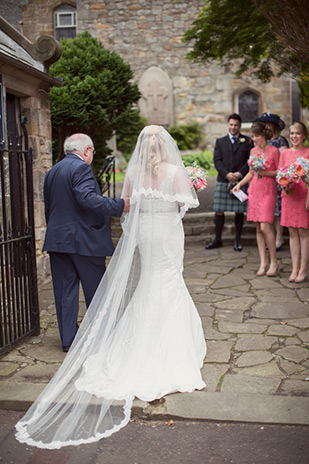 beautiful long bridal veil | onefabday.com