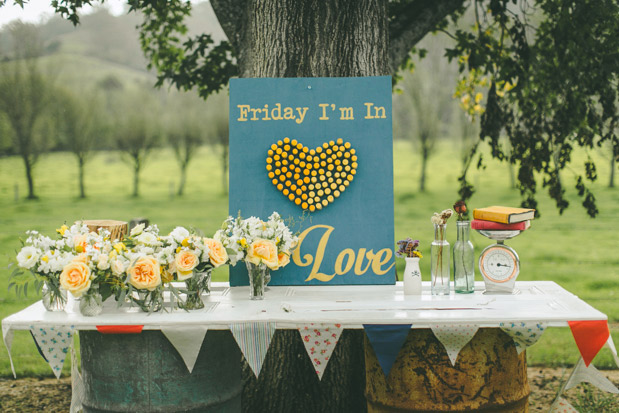 Crafty wedding signs | onefabday.com