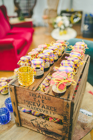 Homemade jam as wedding favours | onefabday.com