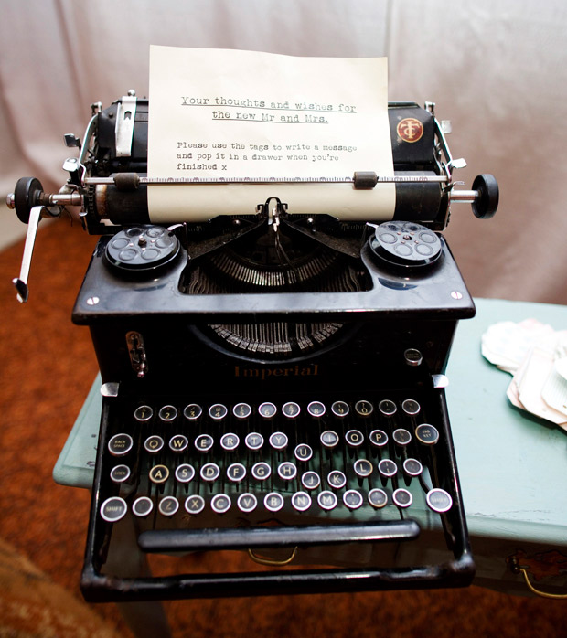 Typewriter wedding decor | onefabday.com