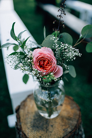 ceremony floral decor | onefabday.com