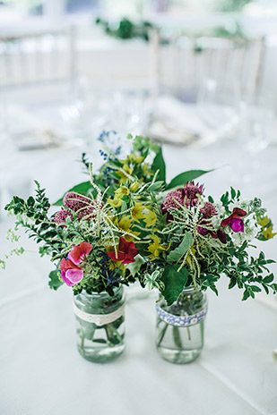 Wild flower table displays | onefabday.com