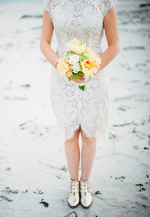 Soft yellow bridal bouquet | onefabday.com