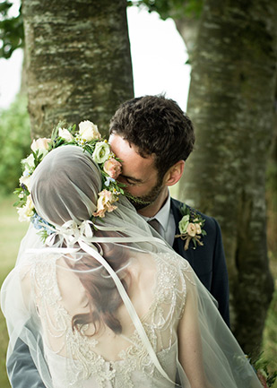 Cormac and Rachel's vintage glam wedding by Joe Laverty | onefabday.com