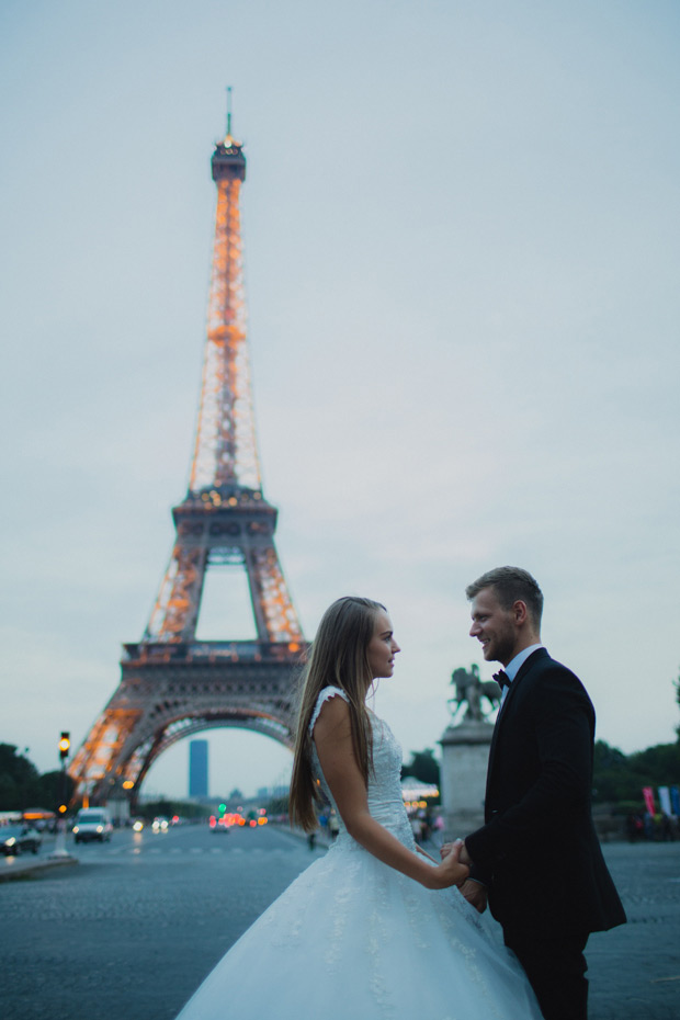 Romantic wedding photos in Paris | onefabday.com