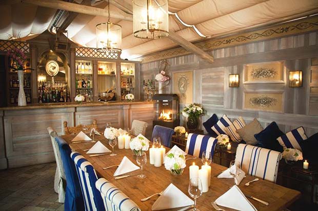 Residence-and-Restaurant-FortyOne-intimate-wedding