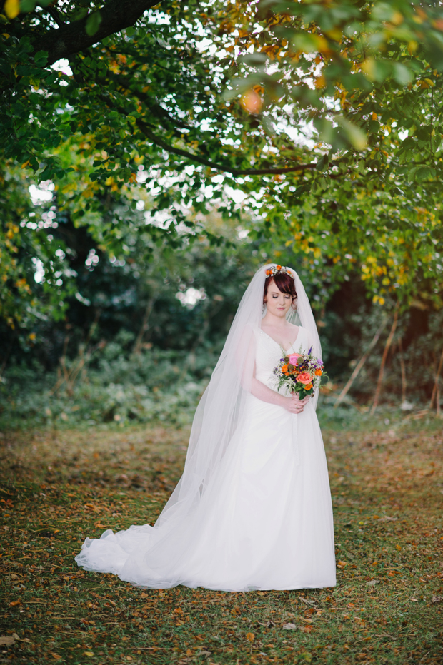 Sara and Dan's Beautiful Autumnal Wedding by Simple Tapestry | onefabday.com