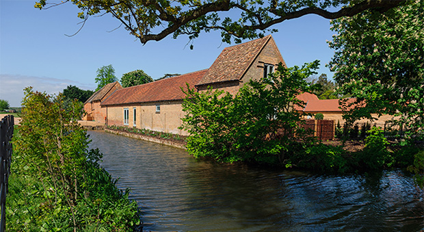 Bassmead Manor Barns