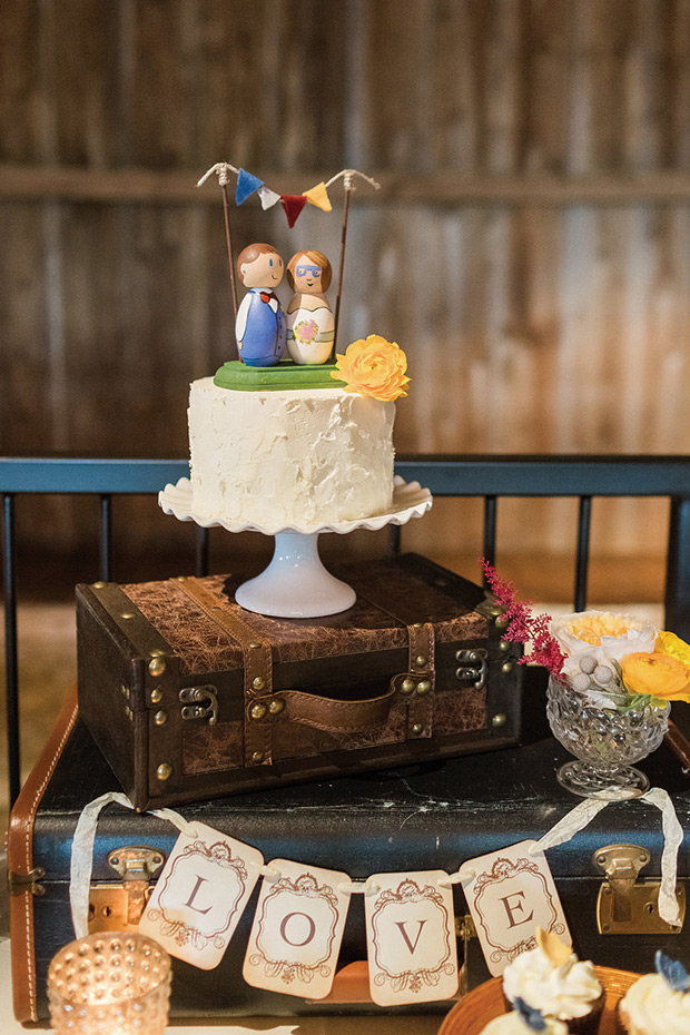 Beautiful Autumn Barn Wedding by Lauren Fair Photography | see it all on onefabday.com