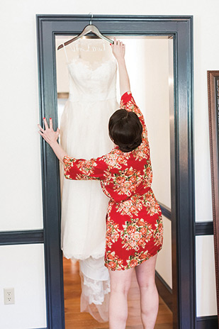 Beautiful Autumn Barn Wedding by Lauren Fair Photography | see it all on onefabday.com