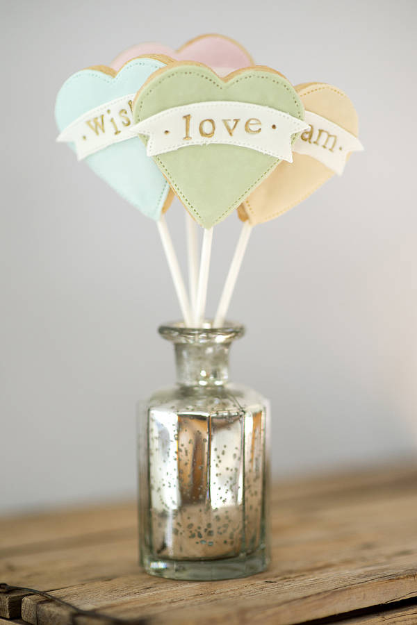 Cute Wedding Cookie Favour Ideas | onefabday.com