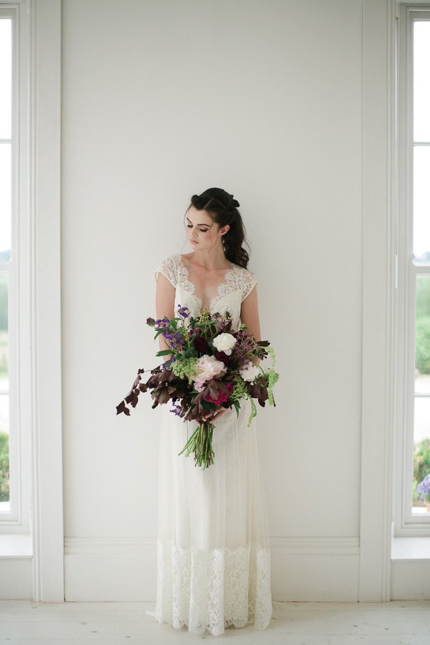 Beautiful minimal botanical shoot at Horetown House by Paula McManus | onefabday.com