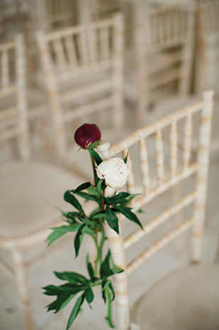 Beautiful minimal botanical shoot at Horetown House by Paula McManus | onefabday.com