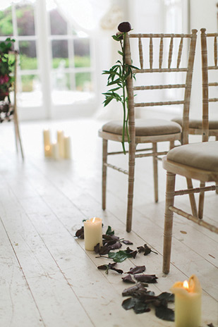 Beautiful minimal botanical shoot at Horetown House by Paula McManus | onefabday.com