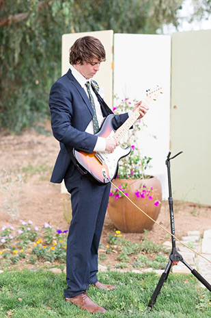 Beautiful backyard wedding by Tre Love Creative Photography | onefabday.com 