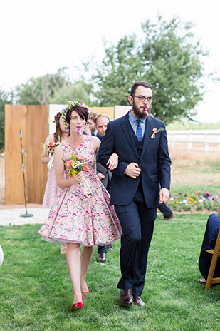 Beautiful backyard wedding by Tre Love Creative Photography | onefabday.com 