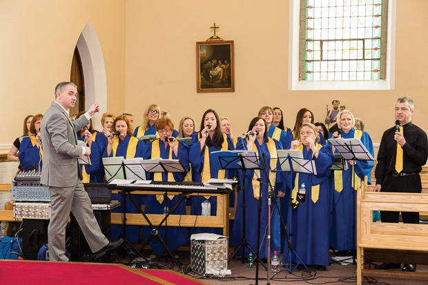 Modern and colourful wedding at Clonabreany by MOS Photography | onefabday.com