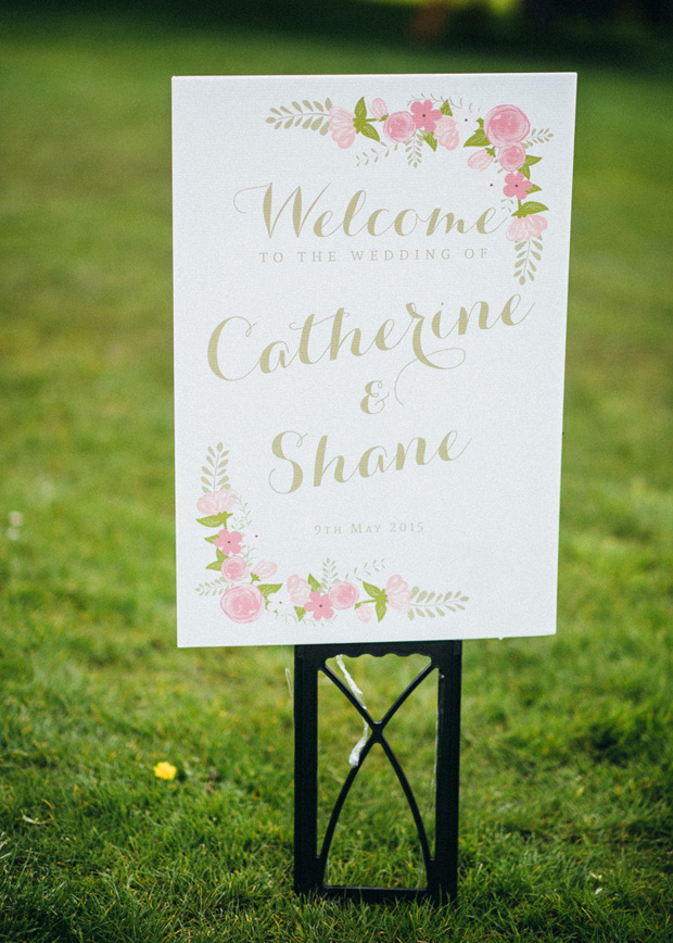 Pretty Farnham Estate Wedding by Darek Novak | see it all on onefabday.com