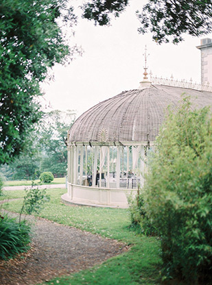 Beautiful Longueville House wedding by Into the Light Photography | onefabday.com