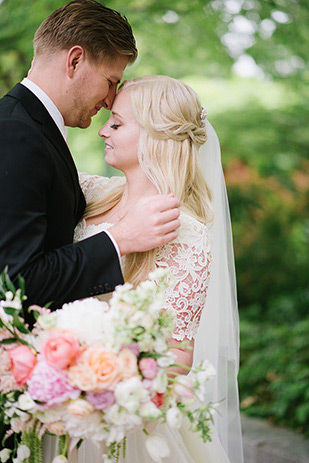 Pretty pink outdoor wedding by Jessica Kettle | onefabday.com