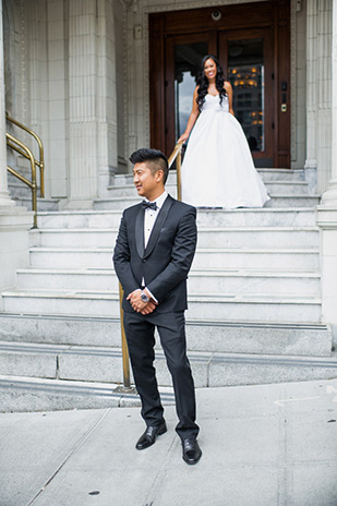 Glam Black and Gold Real Wedding by Barrie Anne Photography | onefabday.com